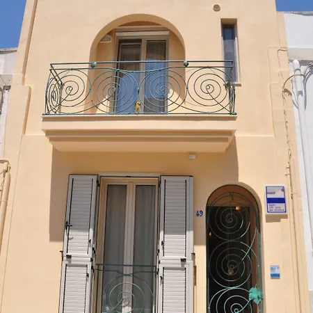 Cala Dei Normanni - Sulle Mura 4*