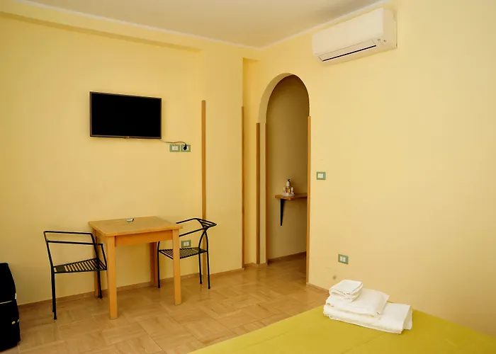 Konukevi Cala Dei Normanni - Sulle Mura 4*