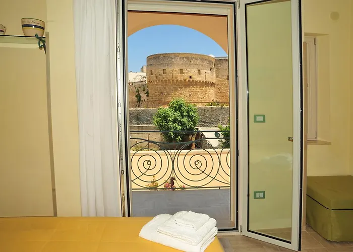 Cala Dei Normanni - Sulle Mura 4*